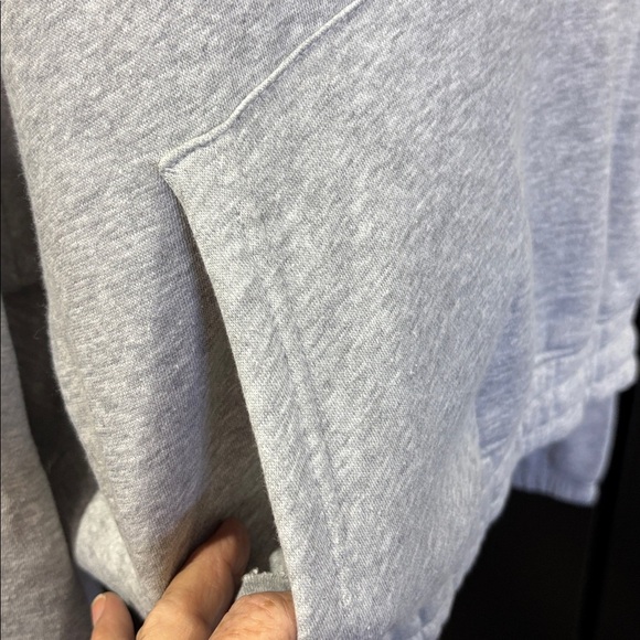 PrettyLittleThing Oversized, happy hour logo front/back gray marl sweatshirt - Picture 4 of 12